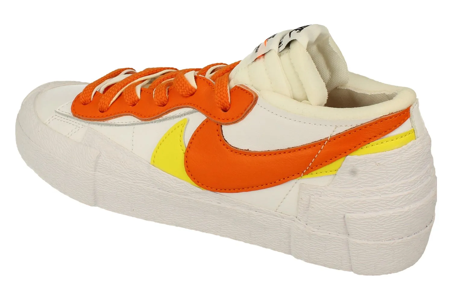 Nike Blazer Low / Sacai Mens Trainers DD1877 100